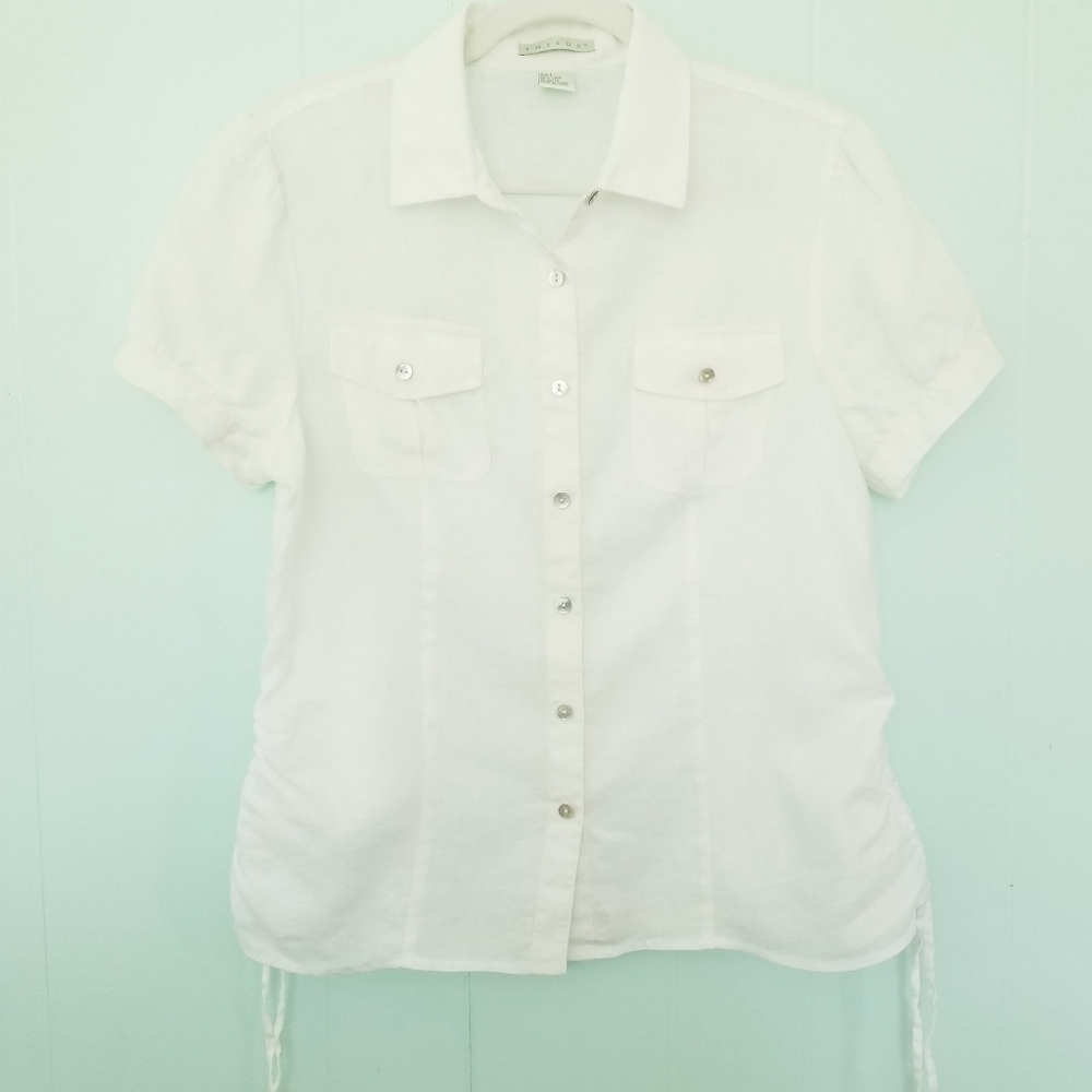 Tweeds White Short-Sleeve Button-Up Blouse